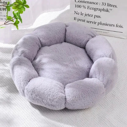 🌸 Flower-Shaped Fuzzy Dog Bed